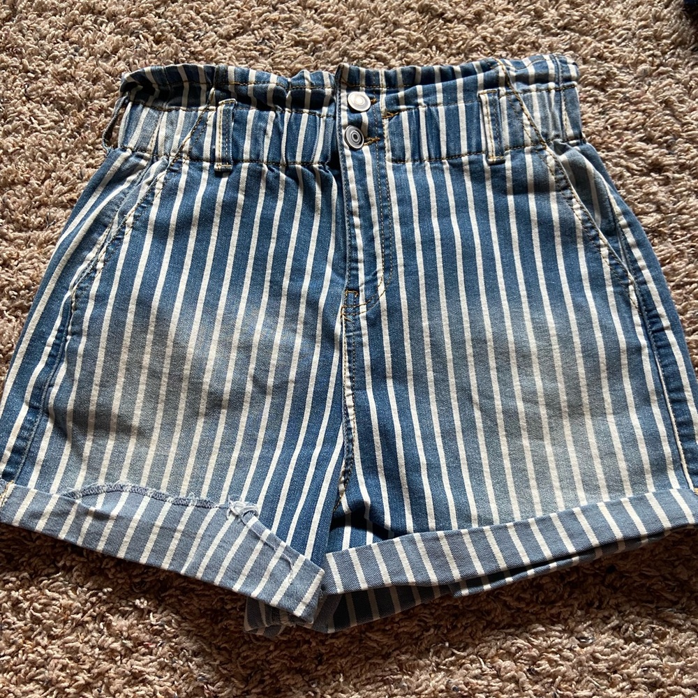 Cute Ruffle Shorts Size S! Perfect for 4th of July